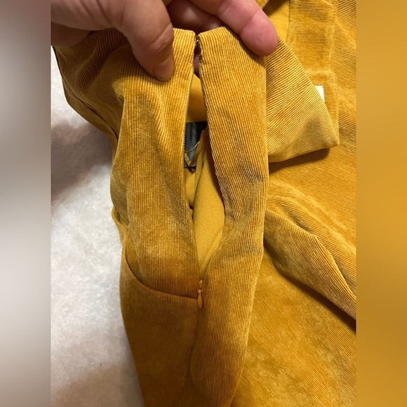 Sachin + Babi Pant(Depending on height could be a wide leg mid calf crop pant) - Picture 10 of 10